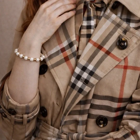 Monet White and Gold Beaded Bracelet - Picture 1 of 6